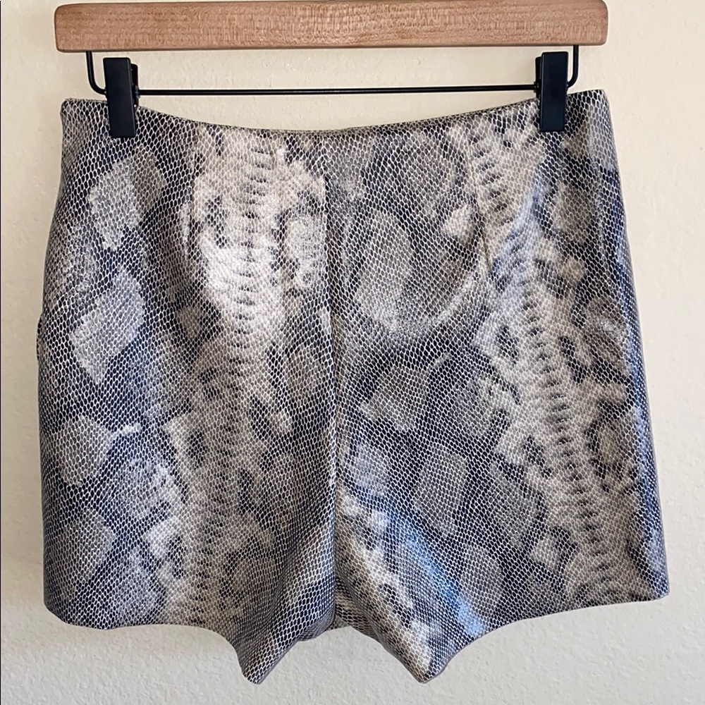 Zara Faux Leather Snakeskin Mini Skort - Picture 7 of 13